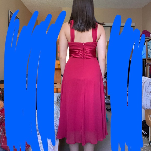 FANCY RED DRESS  |  Size 6 - Picture 5 of 7